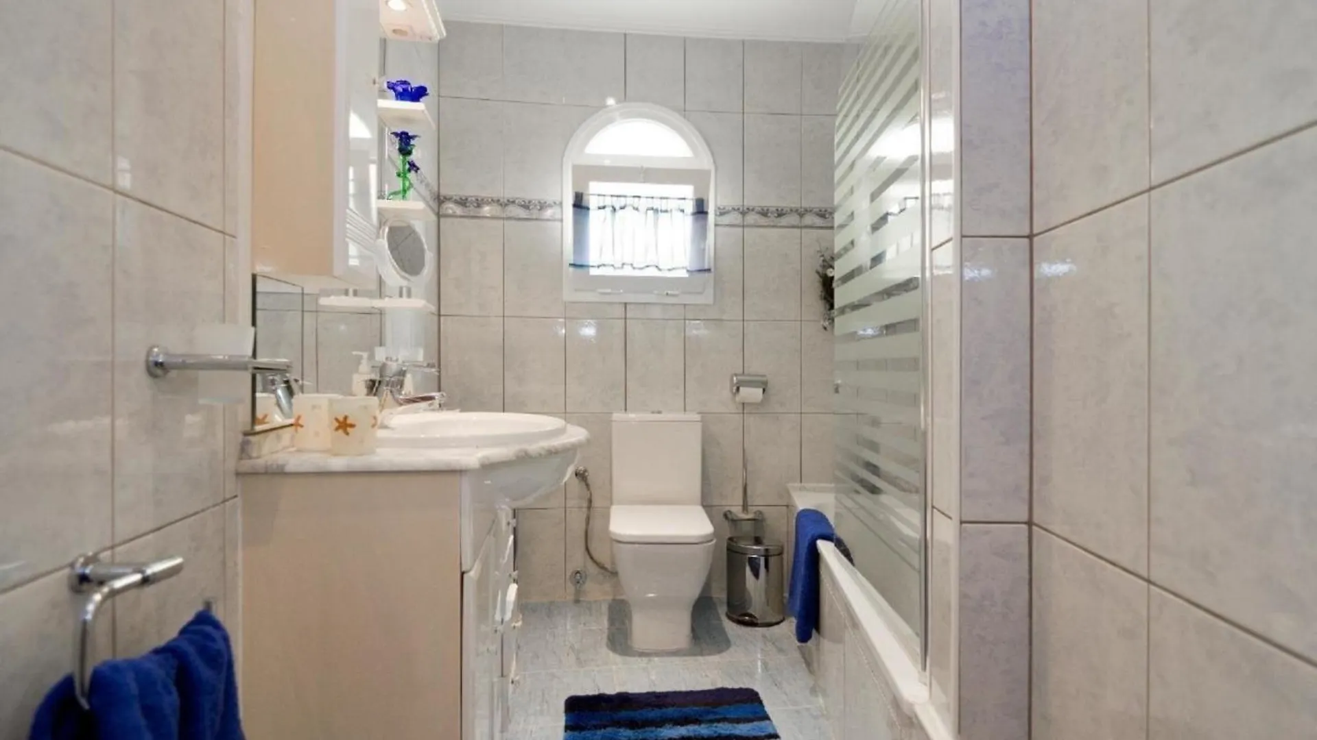 度假居 Villa Am Meer,Grosser Pool,4 Sz,Naehe Strand Undcity
